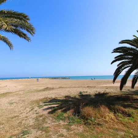 Global Properties, Apartamento En Primera Linea De Playa,